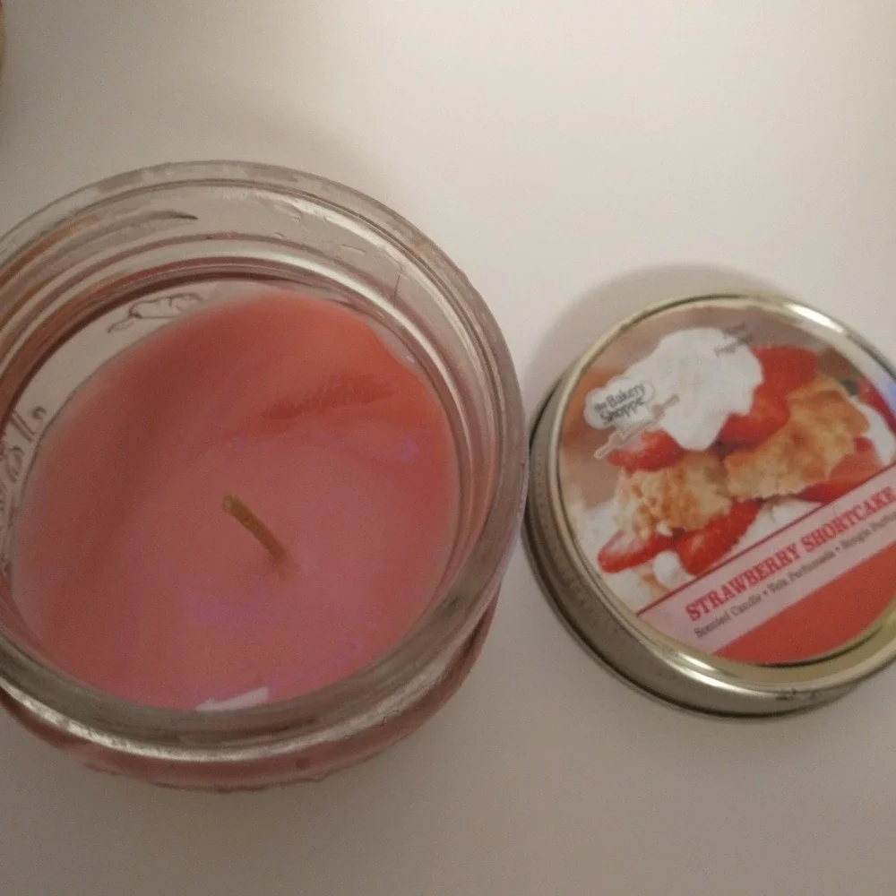 The Bakery Shoppe mini pastry scented candle lot of 6 in tiny Mason Jars